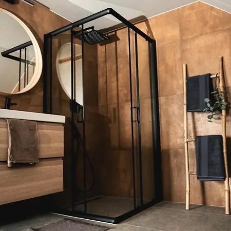 Apartment Private Wellness Kishaz