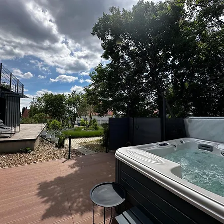 Apartment Private Wellness Kishaz Pecs